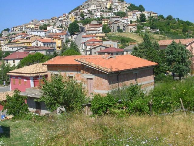 Villetta indipendente in vendita di 300 m² in Via Cerreto