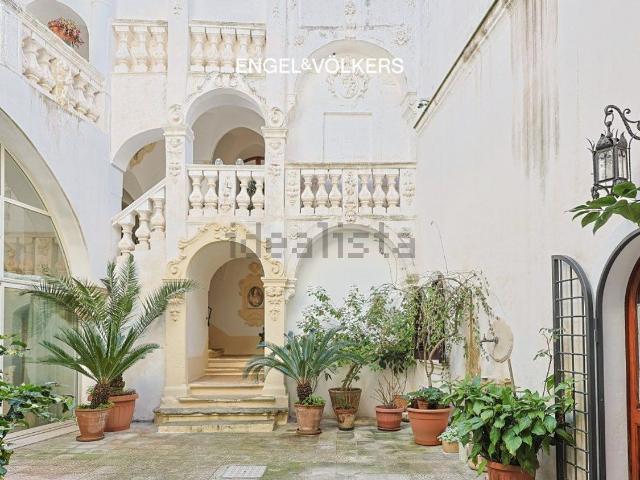 Villetta indipendente in vendita di 300 m² in Via Crocefisso, 1