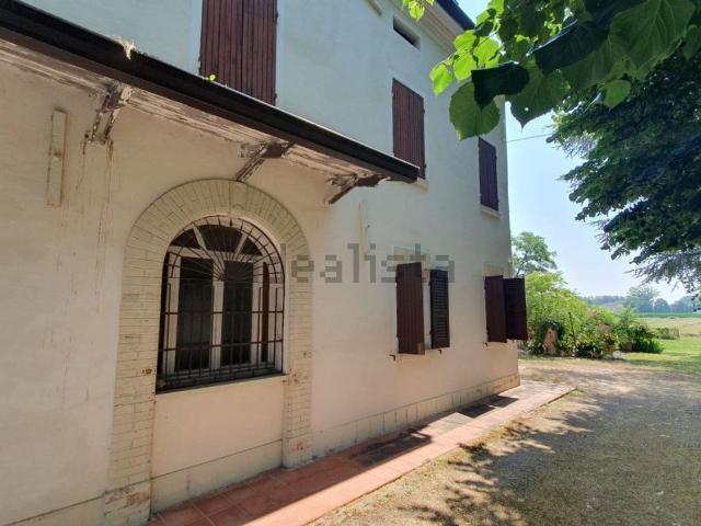 Villetta indipendente in vendita di 300 m² in Via A. Mazza