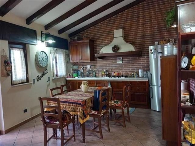 Villetta indipendente in vendita di 300 m² in Via Antonello Gagini