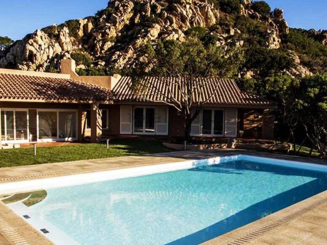 Villetta indipendente in vendita di 300 m² in Via al Mare