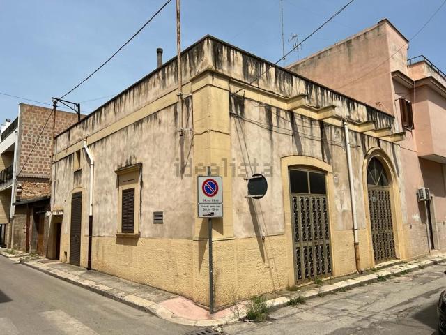 Villetta indipendente in vendita di 300 m² in Via alfieri, 24