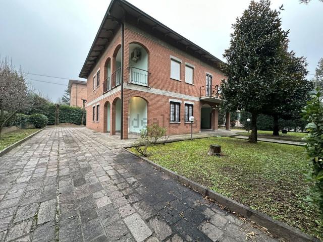 Villetta indipendente in vendita di 300 m² in Via boito, 70