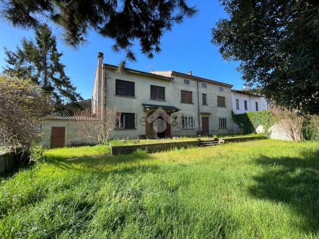 Villetta indipendente in vendita di 300 m² in Via Giuseppe Garibaldi, 115