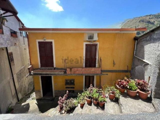 Villetta indipendente in vendita di 300 m² in Via Giuseppe Mazzini, 36