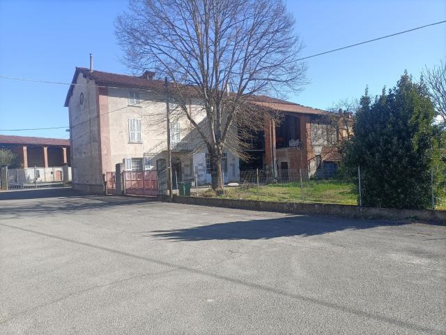 Villetta indipendente in vendita di 300 m² in Via Don Giuseppe Contardi