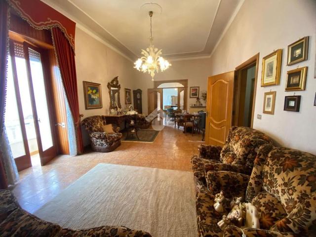 Villetta indipendente in vendita di 300 m² in Via Dante Alighieri, 7