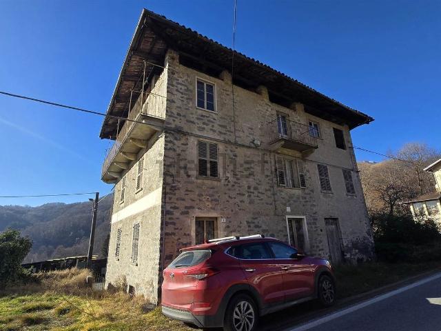 Villetta indipendente in vendita di 300 m² in Via della Libertà, 9