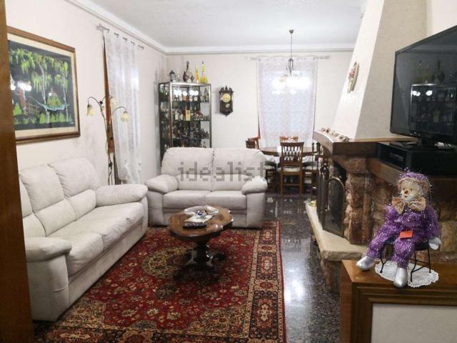 Villetta indipendente in vendita di 300 m² in Via Due Madonne, 3