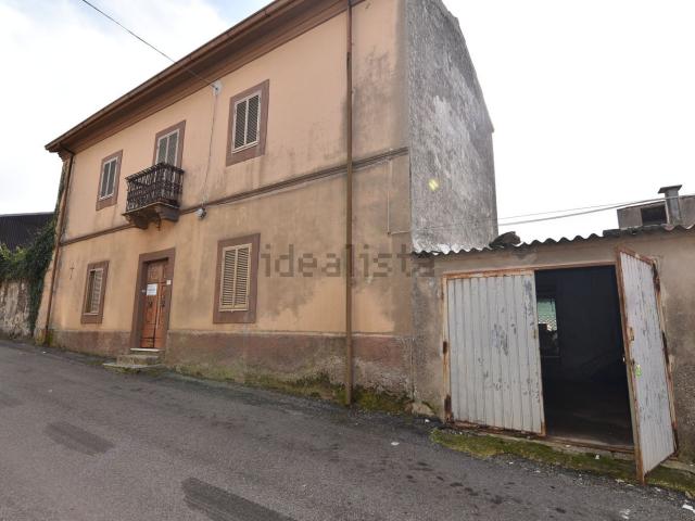 Villetta indipendente in vendita di 300 m² in Via Eleonora, 12