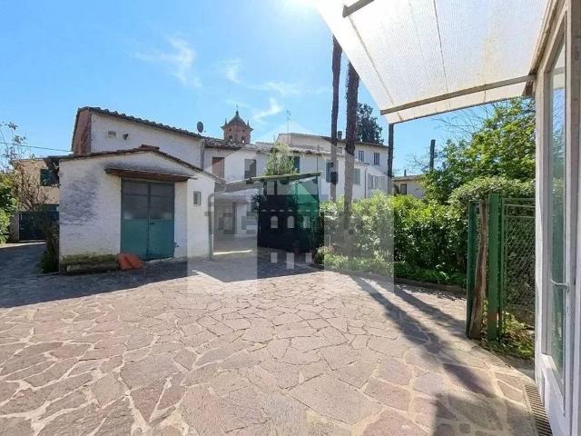 Villetta indipendente in vendita di 300 m² in Via Fonda, 117