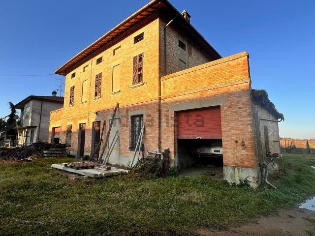 Villetta indipendente in vendita di 300 m² in Via Firenze