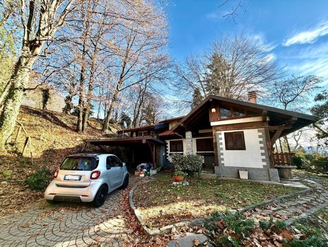 Villetta indipendente in vendita di 300 m² in Via IV Novembre