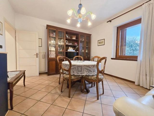 Villetta indipendente in vendita di 300 m² in Via Leonardo da Vinci