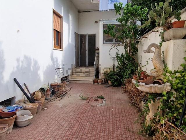 Villetta indipendente in vendita di 300 m² in Via Luigi Einaudi