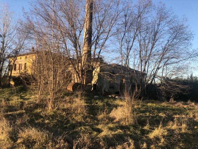 Villetta indipendente in vendita di 300 m² in Via Montepelato Nord