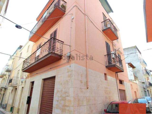 Villetta indipendente in vendita di 300 m² in Via Macina Casarubia, 18