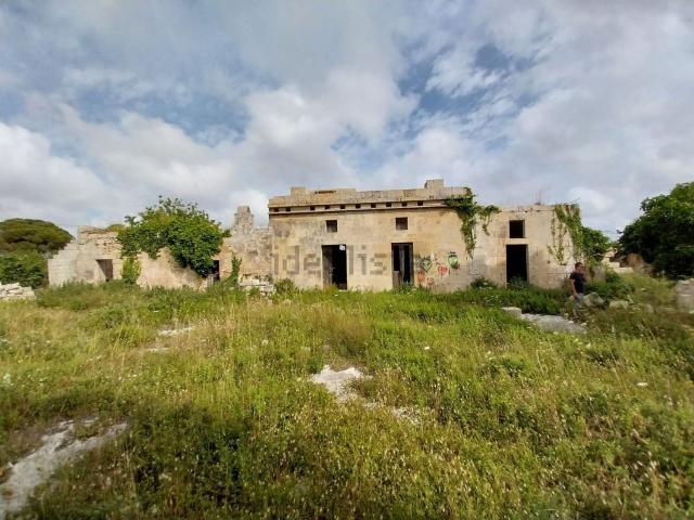 Villetta indipendente in vendita di 300 m² in Via Maglie