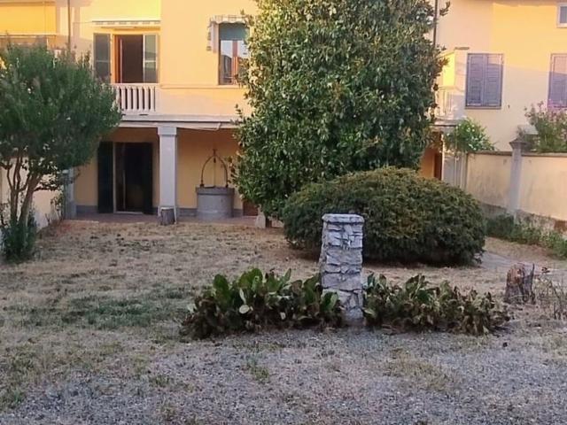 Villetta indipendente in vendita di 300 m² in Via Marconi