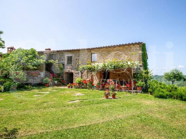 Villetta indipendente in vendita di 300 m² in Via San Francesco, 1