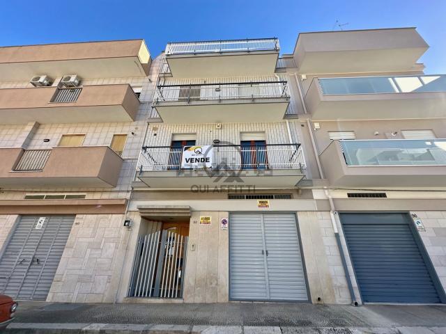 Villetta indipendente in vendita di 300 m² in Via Seneca, 92