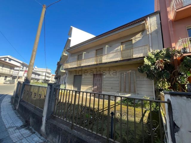 Villetta indipendente in vendita di 300 m² in Via Statale San Antonino, 523