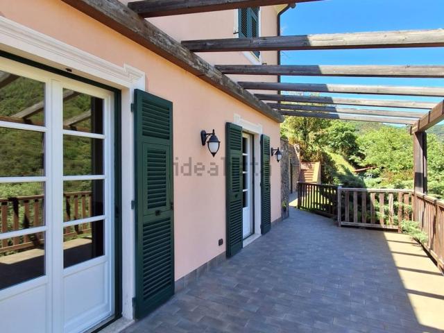 Villetta indipendente in vendita di 300 m² in Via Stella