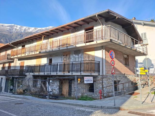 Villetta indipendente in vendita di 300 m² in Via Ponte Romano, 69