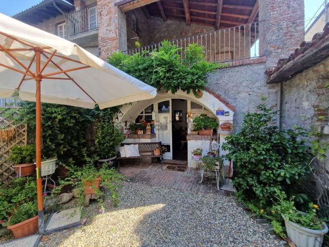 Villetta indipendente in vendita di 300 m² in Via Porta Leone, 5