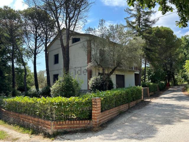Villetta indipendente in vendita di 300 m² in Via Pablo Neruda, 70
