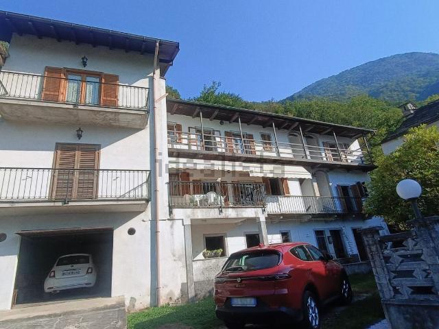 Villetta indipendente in vendita di 300 m² in Via Per Migiandone, 133