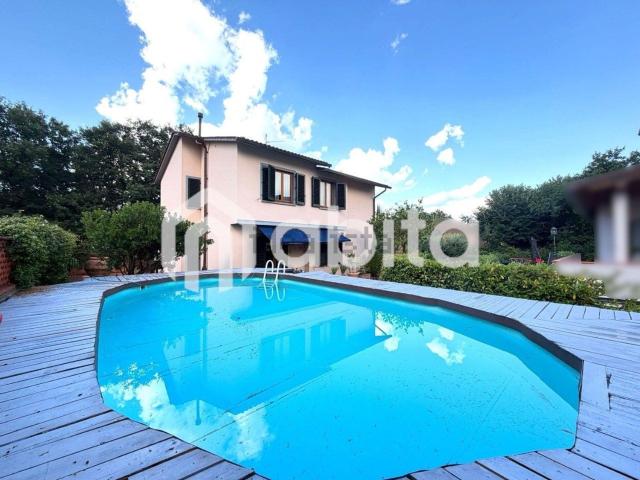 Villetta indipendente in vendita di 300 m² in Via Pian delle Macchie