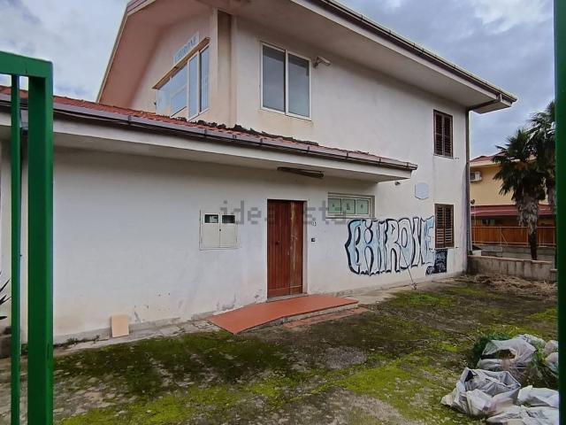 Villetta indipendente in vendita di 300 m² in Via principe