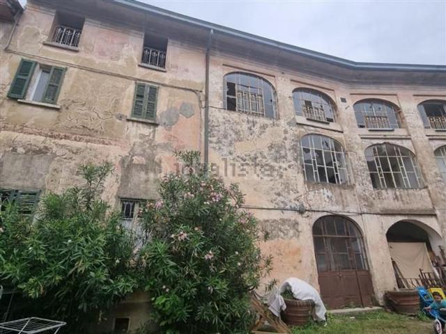 Villetta indipendente in vendita di 300 m² in Via Roma