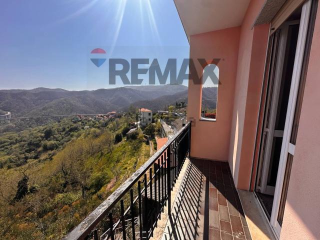 Villetta indipendente in vendita di 300 m² in Via Ronco, 17