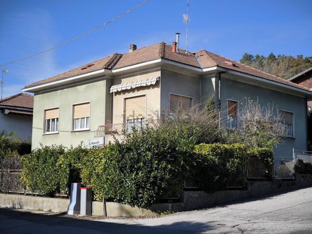 Villetta indipendente in vendita di 300 m² in Via Ronchetto