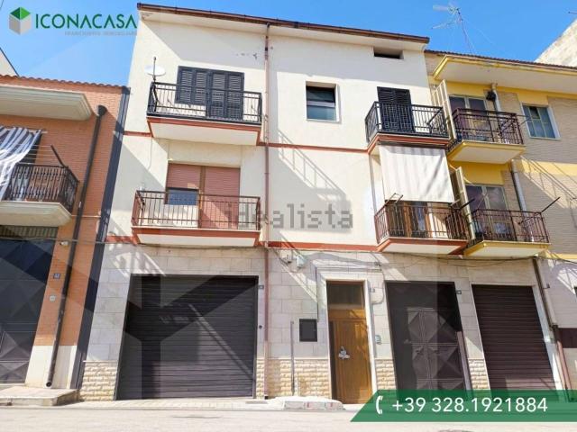 Villetta indipendente in vendita di 300 m² in Via Risorgimento