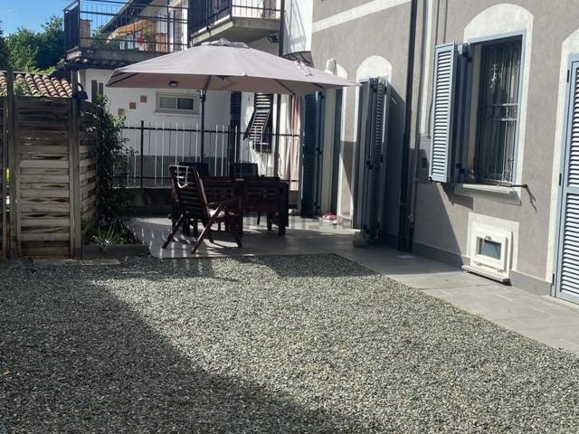 Villetta indipendente in vendita di 300 m² in Via Tortona