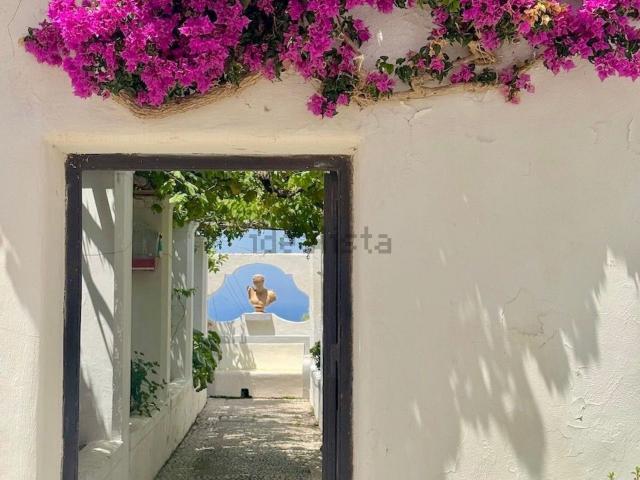 Villetta indipendente in vendita di 300 m² in Via Timpone