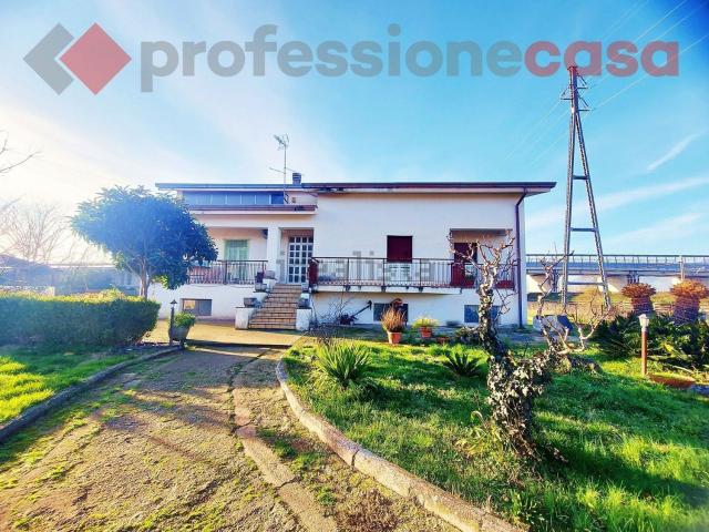 Villetta indipendente in vendita di 300 m² in Via Valcatore, 6