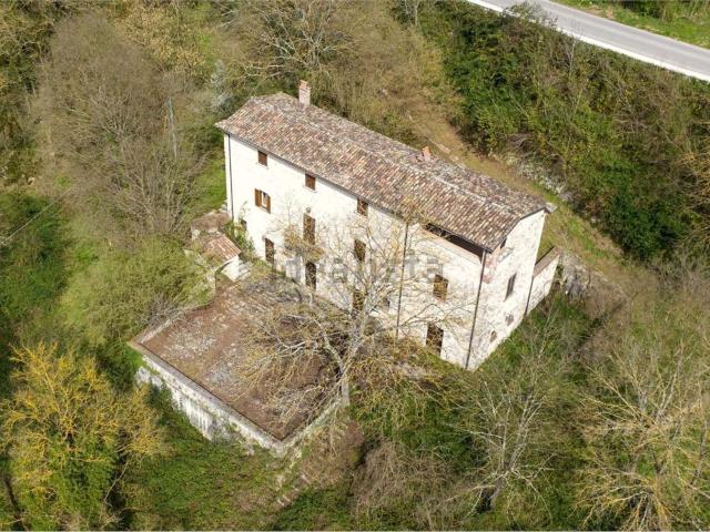 Villetta indipendente in vendita di 300 m² in Via Vecchia Sferracavallo, 1493