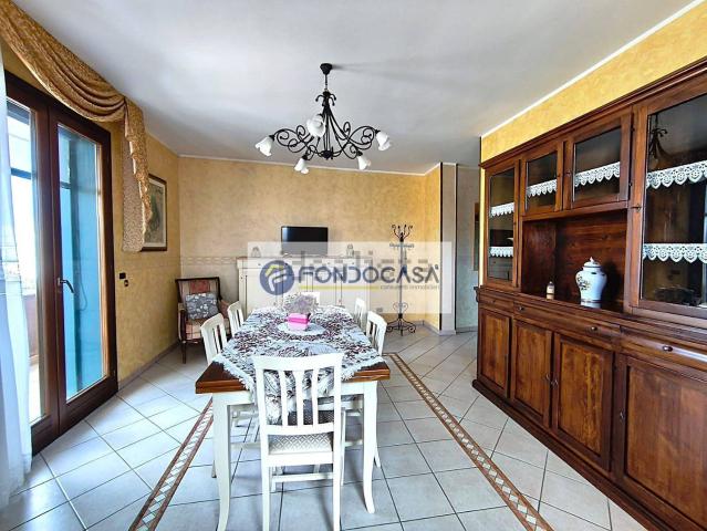 Villetta indipendente in vendita di 300 m² in Via Vittorio Emanuele