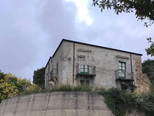 Villetta indipendente in vendita di 300 m² in Via Vittorio Emanuele