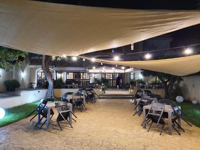 Villetta indipendente in vendita di 300 m² in Viale degli Antichi Platani