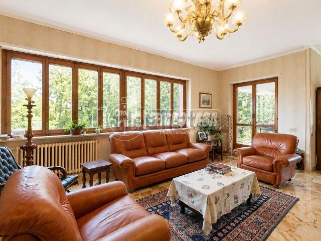 Villetta indipendente in vendita di 300 m² in Viale delle Acacie, 12
