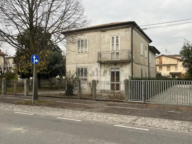 Villetta indipendente in vendita di 300 m² in Viale I. Ricci, 26