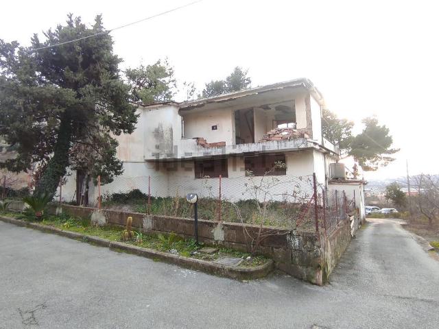Villetta indipendente in vendita di 300 m² in Viale Margherita
