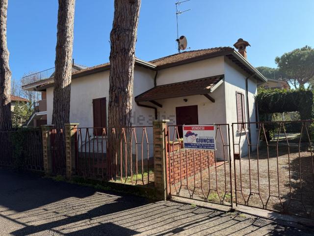 Villetta indipendente in vendita di 300 m² in Viale Marsala, 22