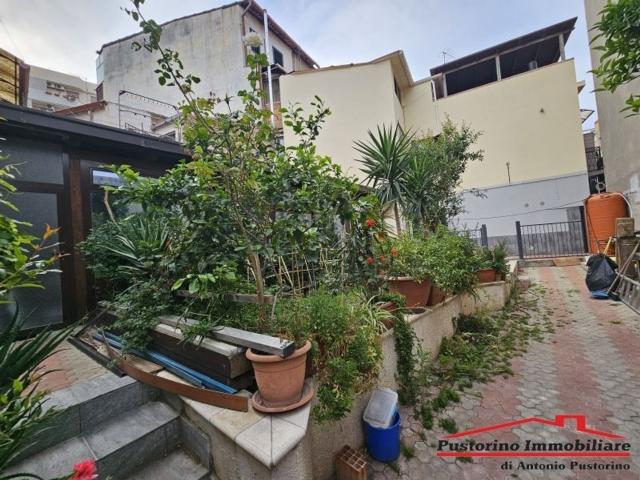 Villetta indipendente in vendita di 300 m² in Vico sorgona