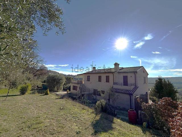 Villetta indipendente in vendita di 300 m² in Contrada Mentuccia